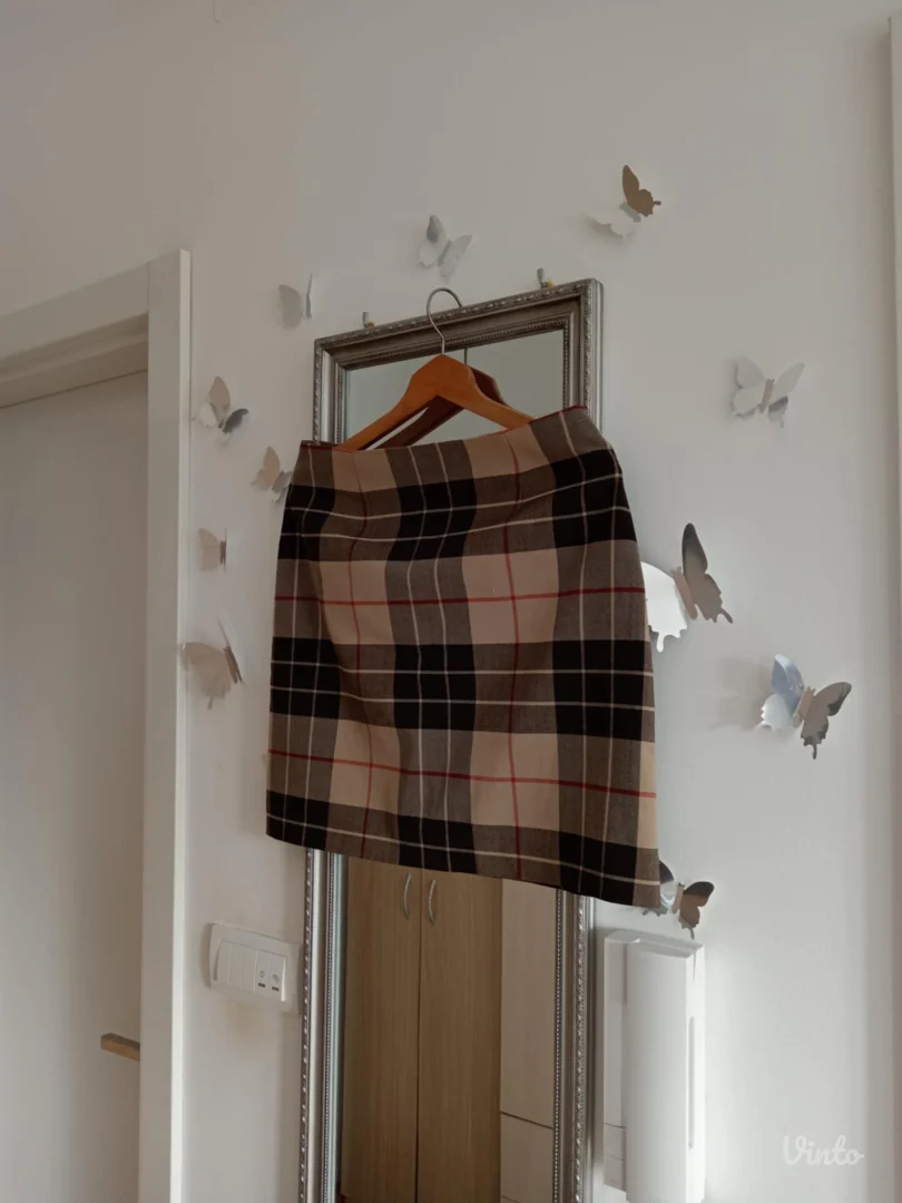 Steer One karirana suknja