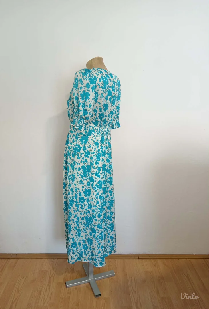 Predivna plava haljina