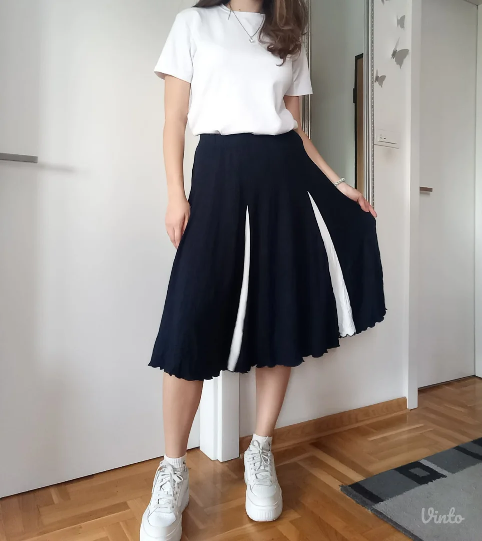 Predivna teget suknja od viskoze