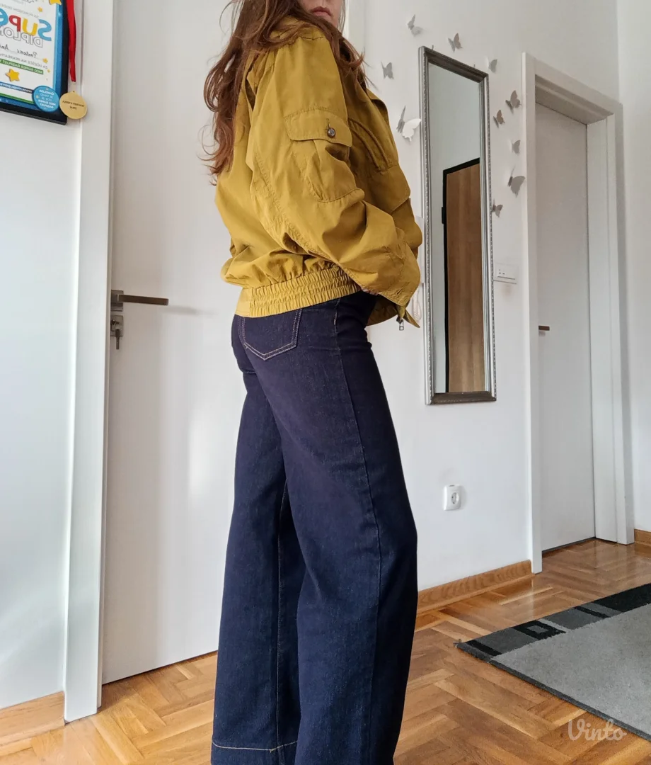 Predivna jakna za prelazni period