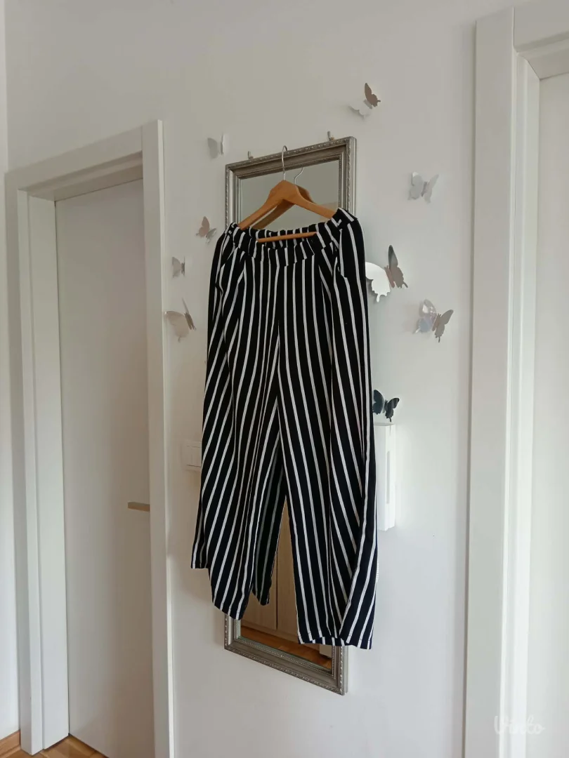 Teget lagane pantalone na pruge