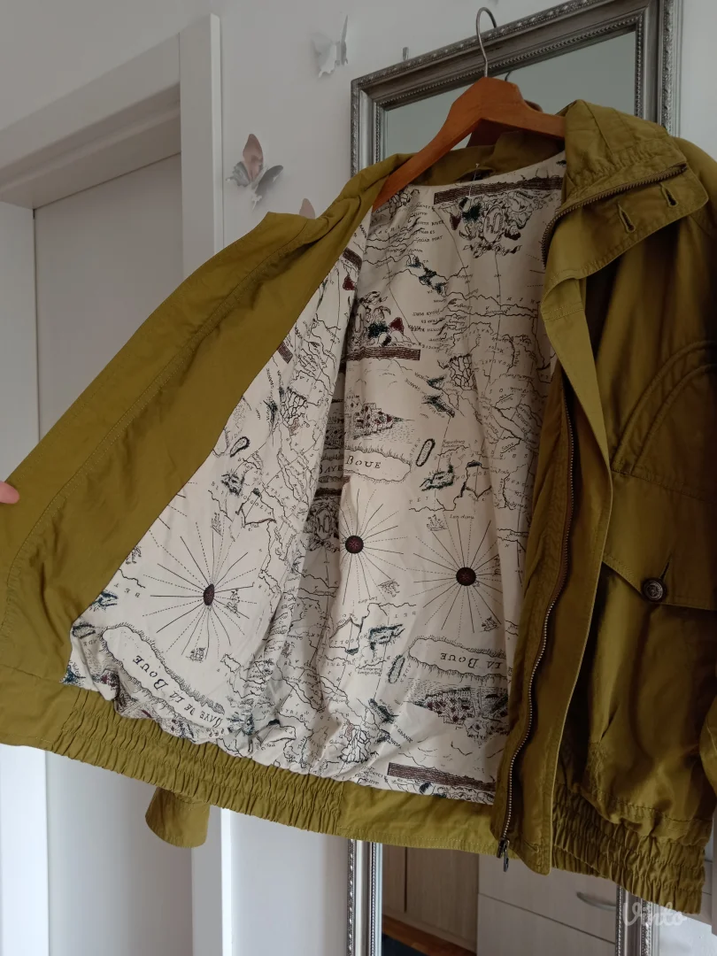 Predivna jakna za prelazni period