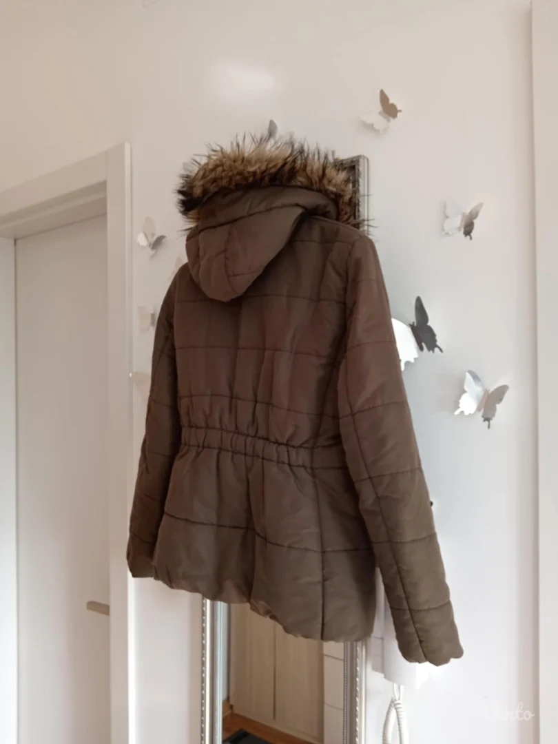 H&M maslinasto zelena zimska jakna