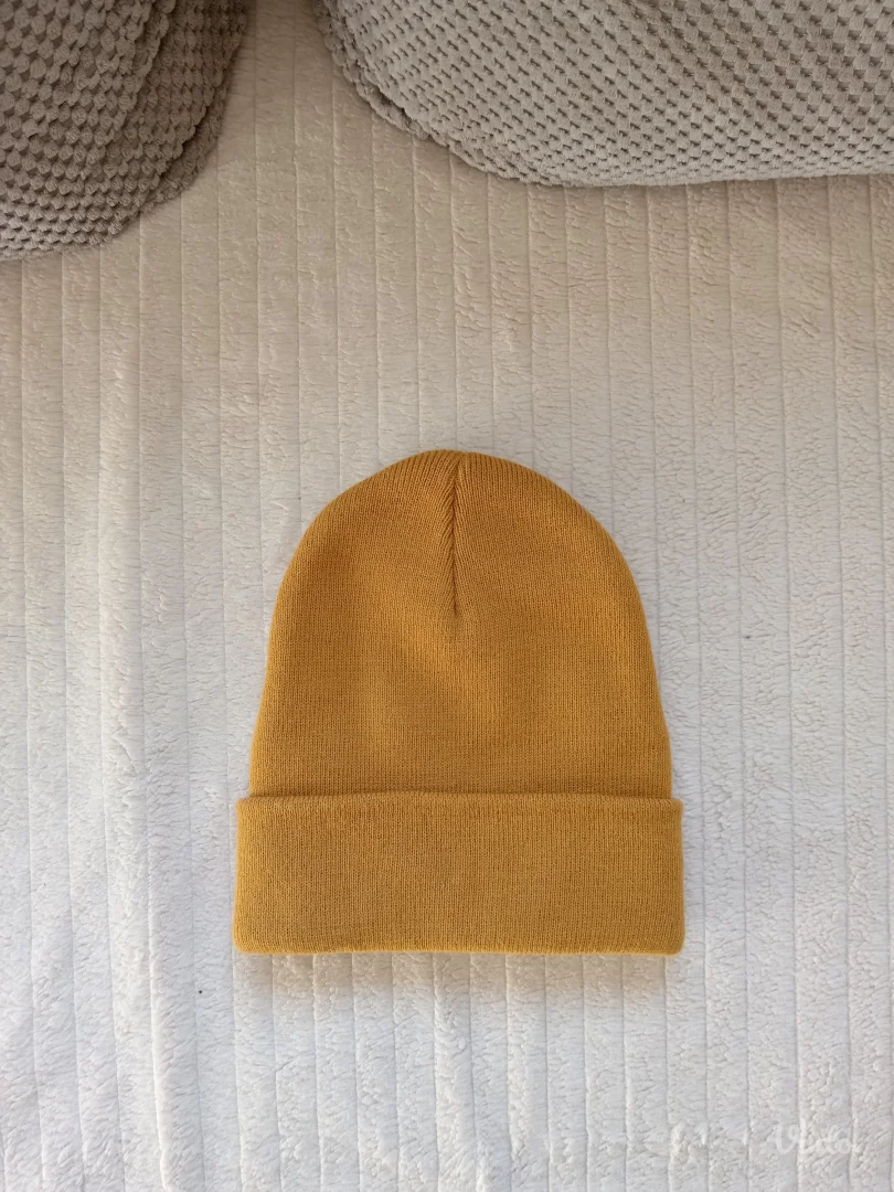 Zimska kapa oker boje