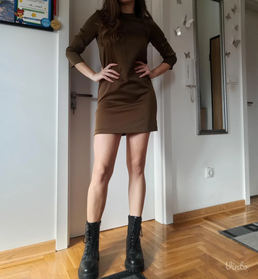 H&M haljina maslinasto zelene boje