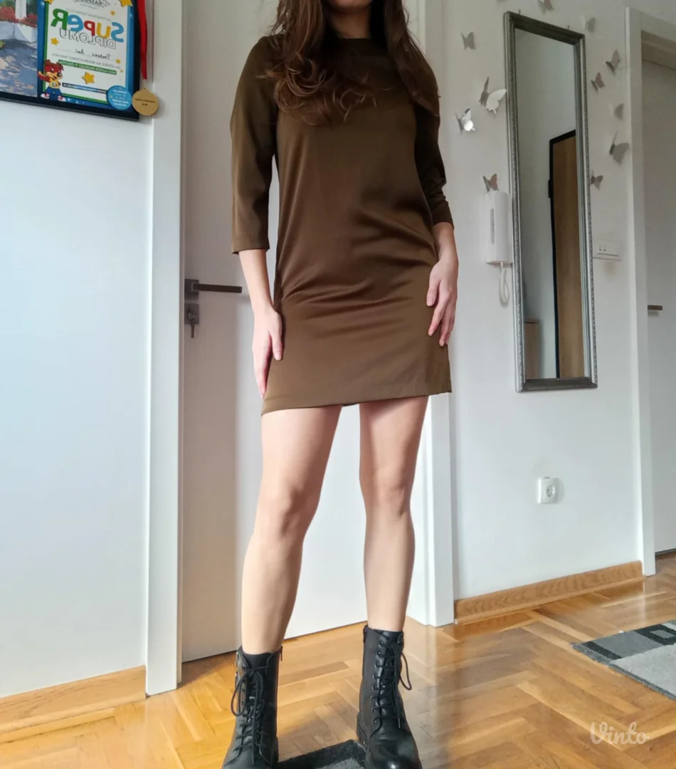 H&M haljina maslinasto zelene boje