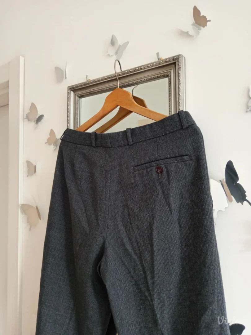 Predivne pantalone na sitne kockice