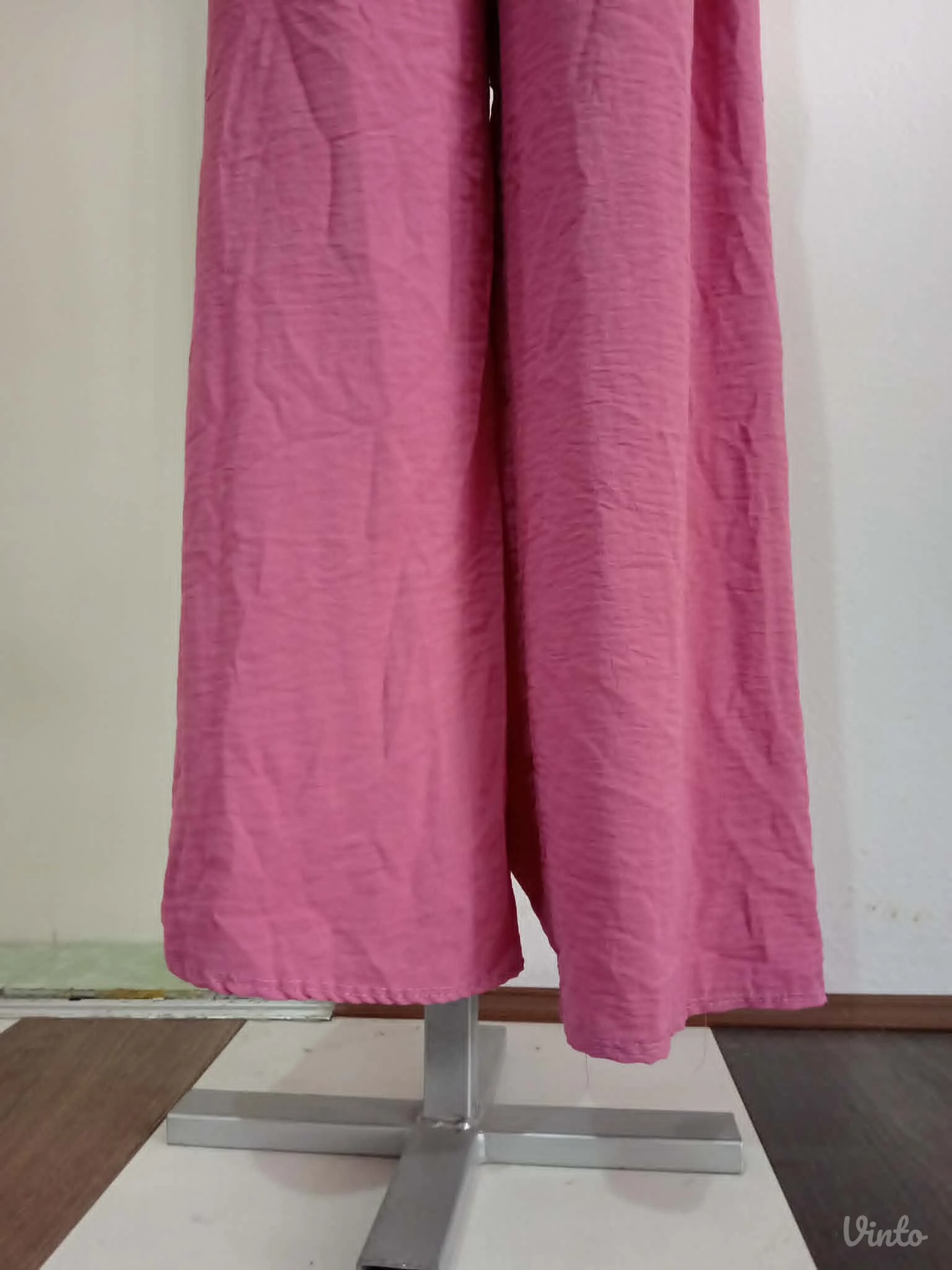 Roze lagane pantalone