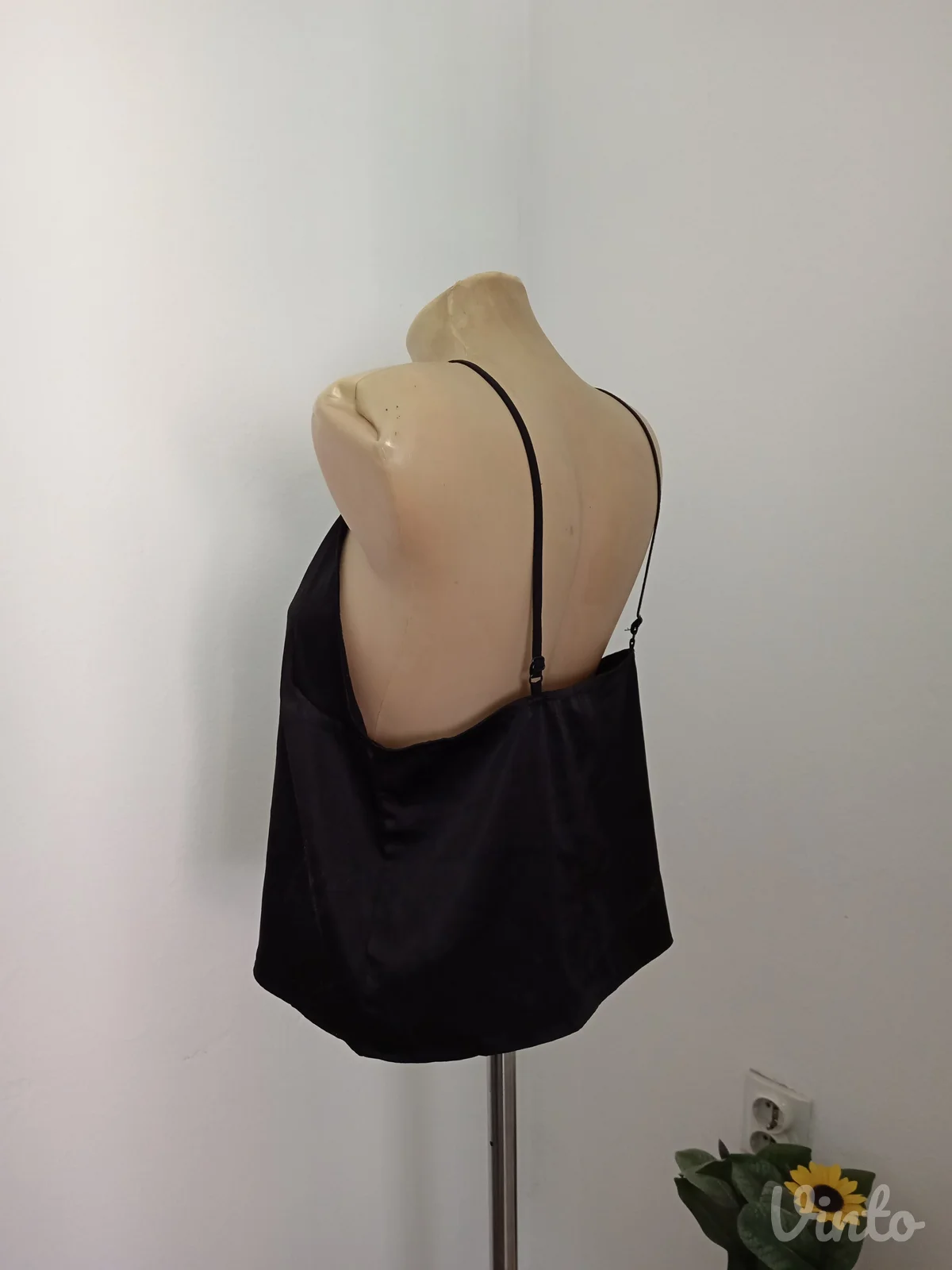 Shein crna bluza od satena