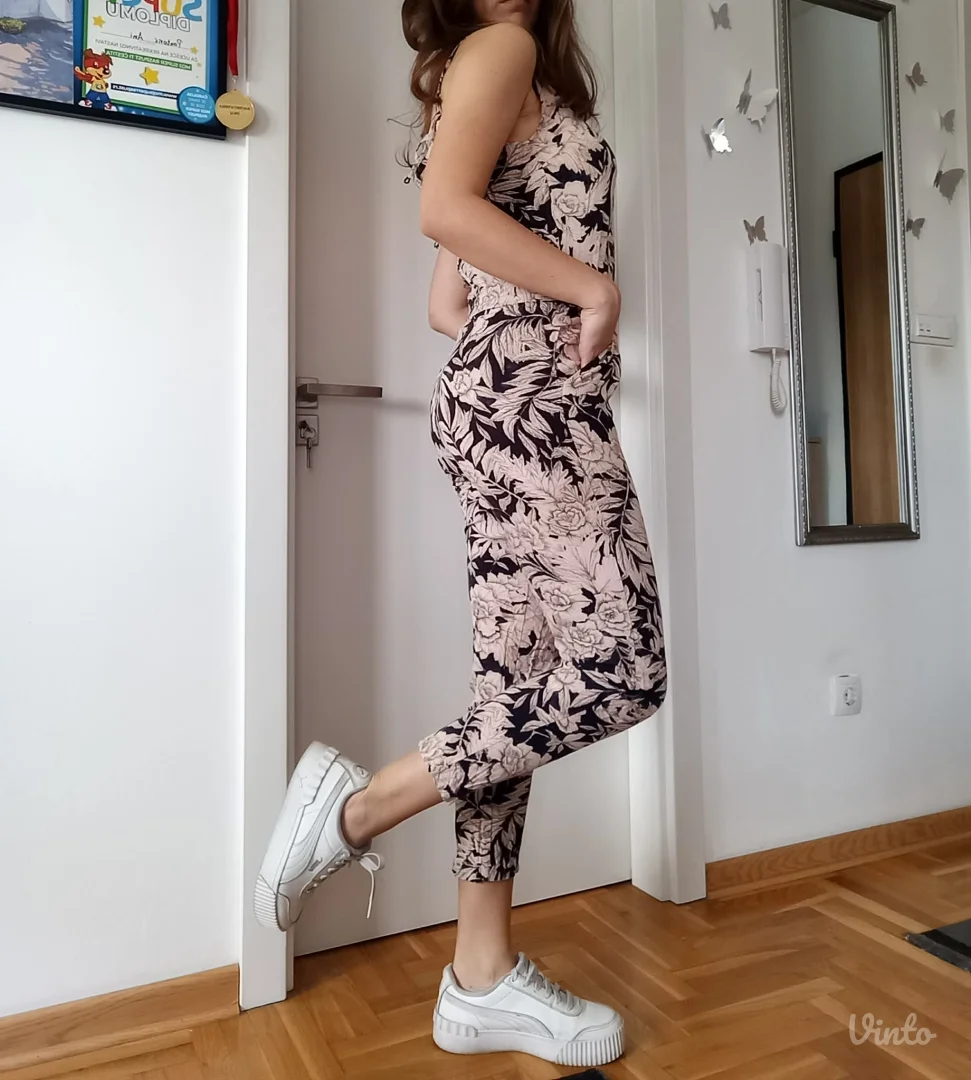 H&M šareni kombinezon