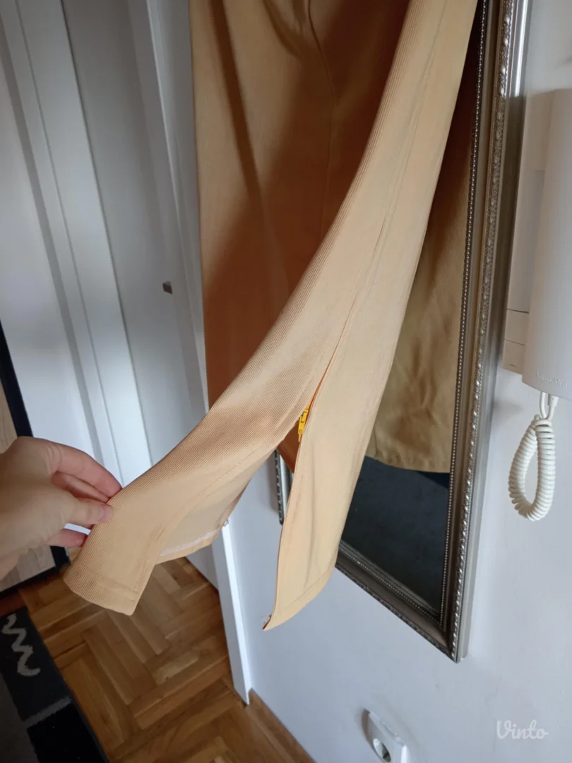 Žuta suknja sa rajsferšlusom