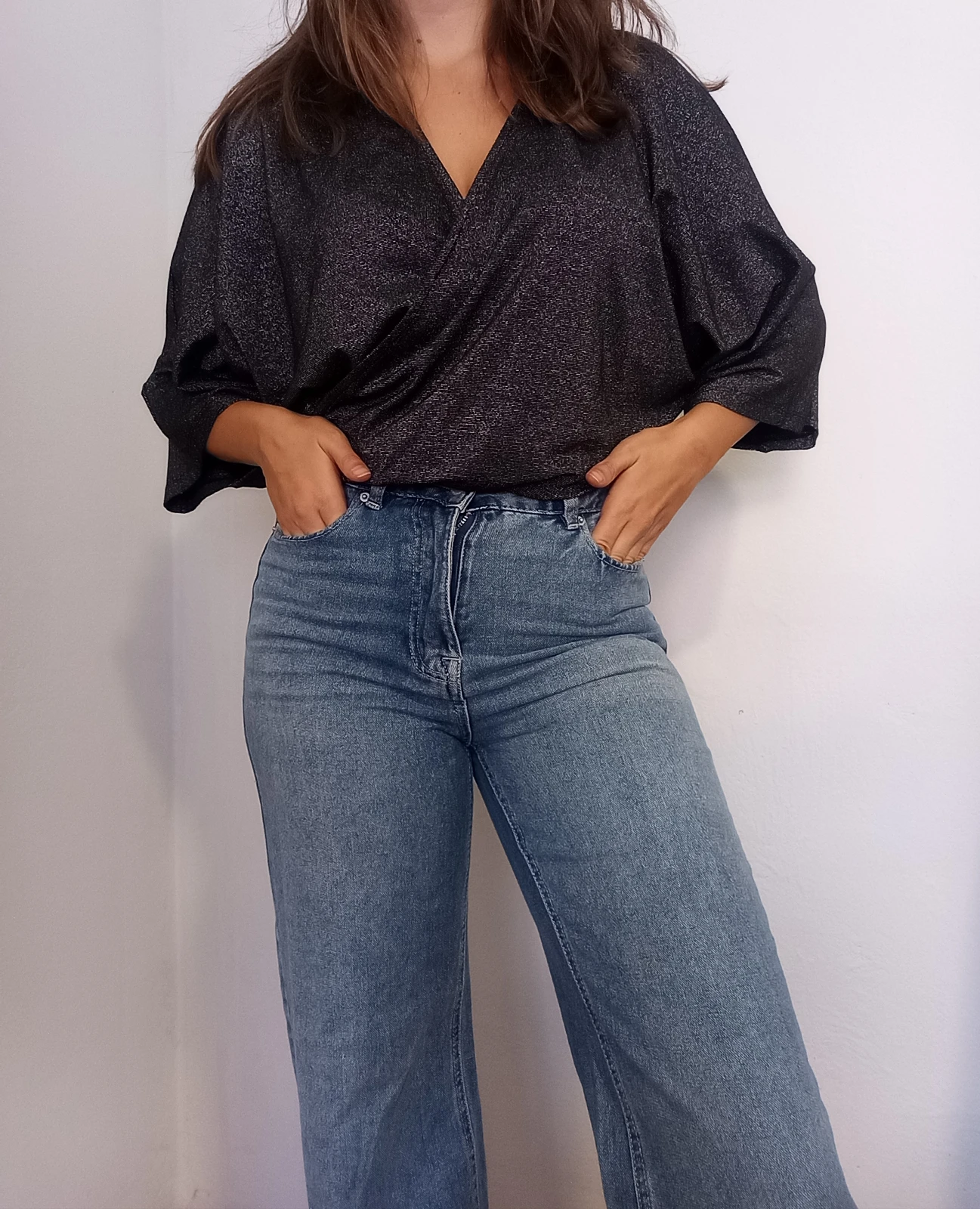 Sivi svetlucavi bodi