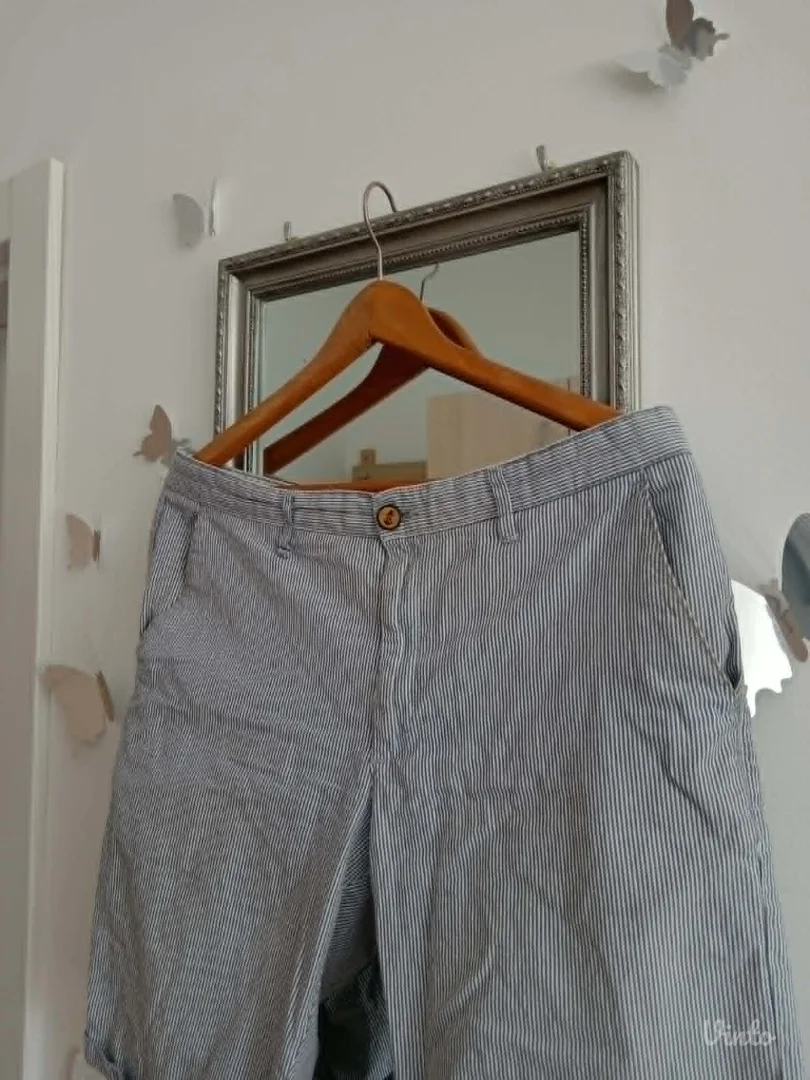 Lc Waikiki bermude na pruge