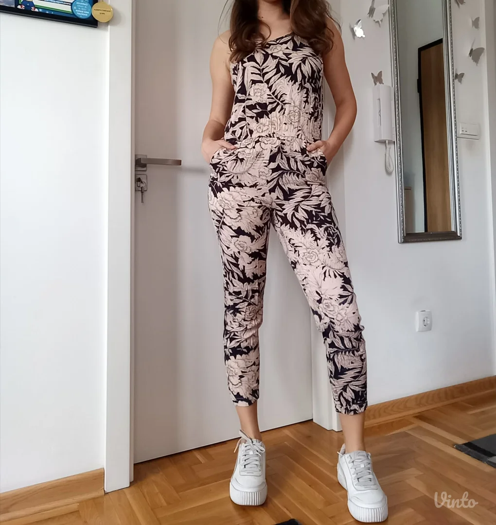 H&M šareni kombinezon