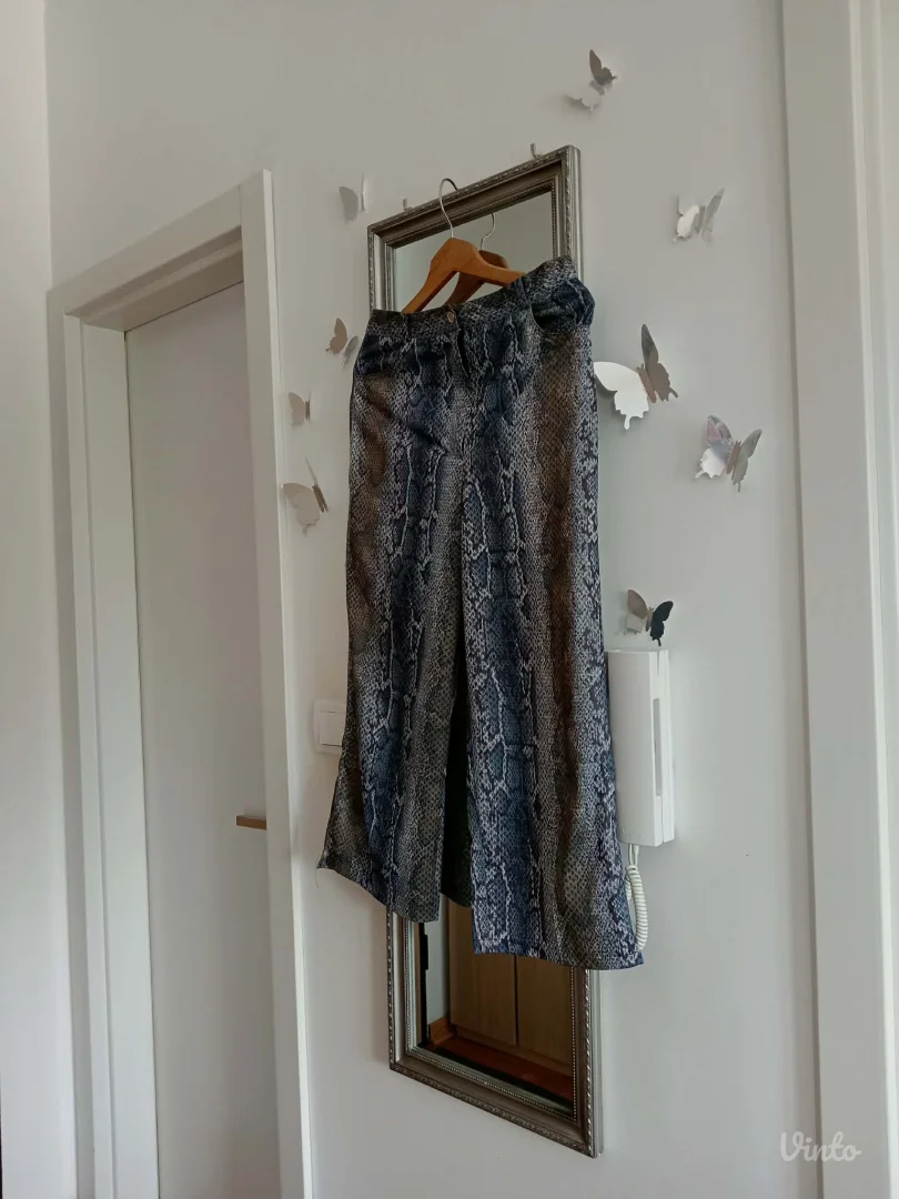 Predivne pantalone sa animal printom