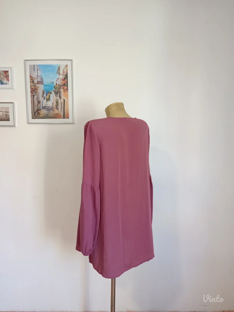 Predivna bluza ciklama boje