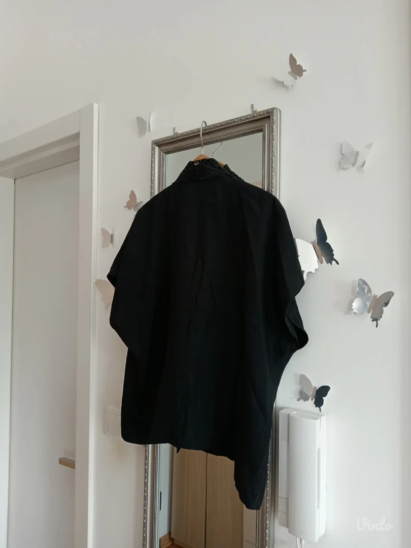 Presladak crni blejzer