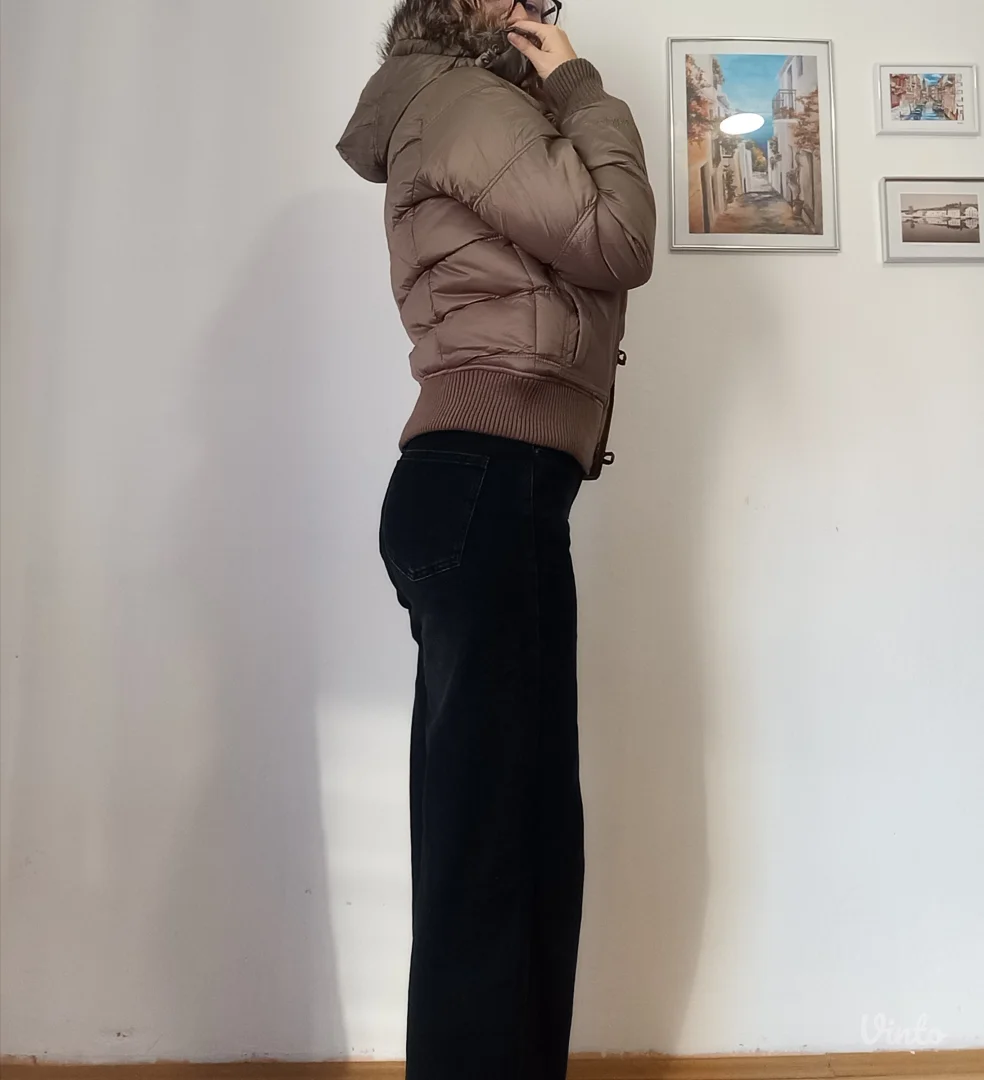 Maslinasto zelena zimska jakna NOVO