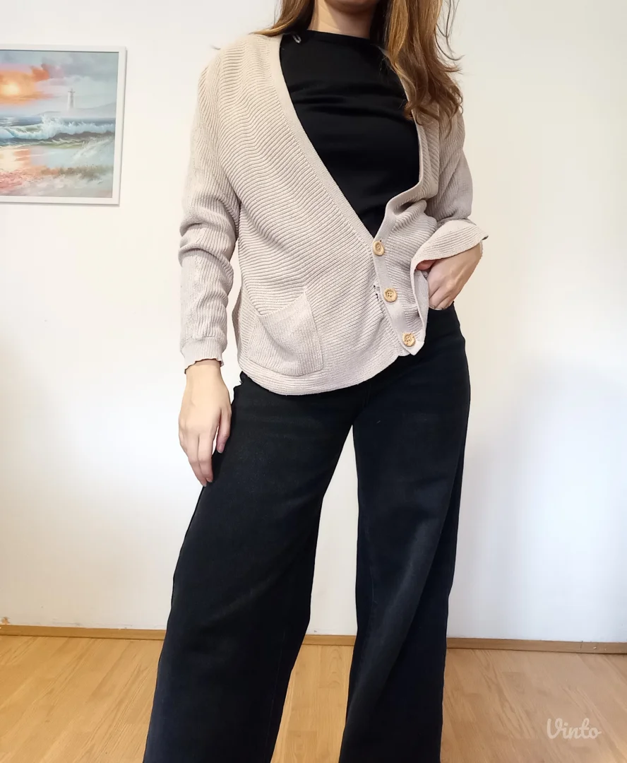 Pull&Bear sivi džemper na kopčanje