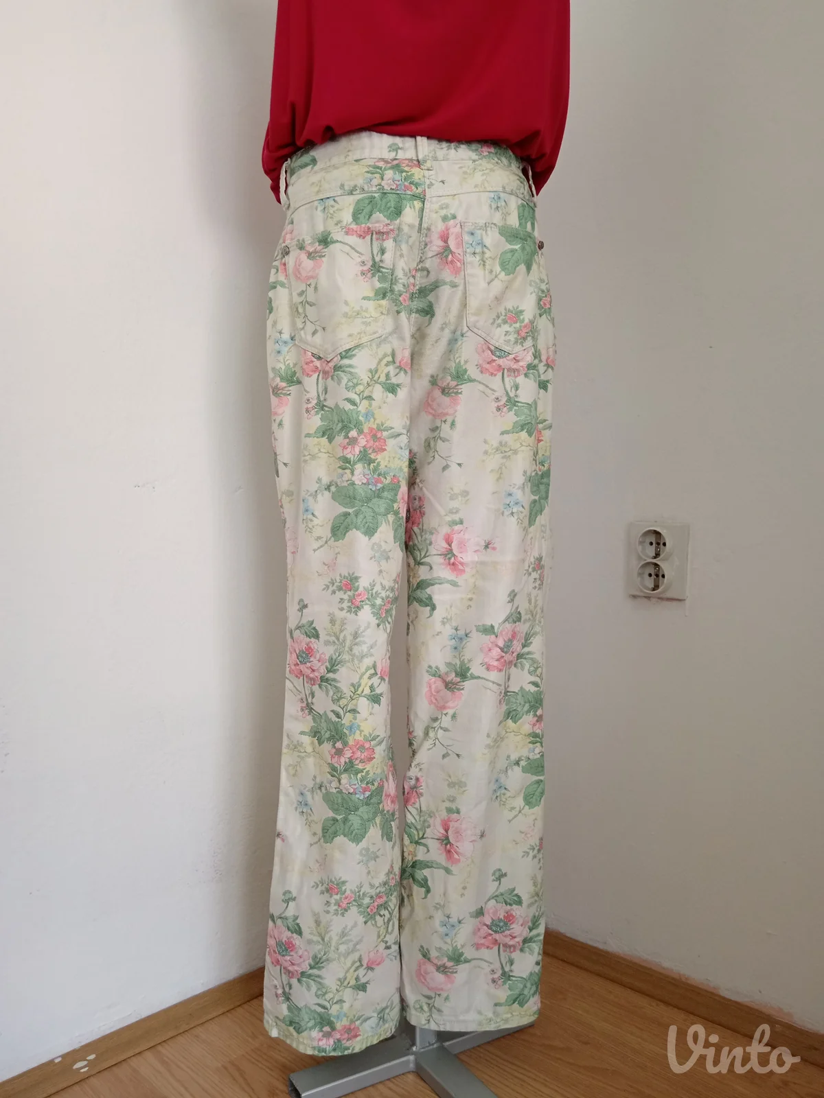 Cvetne pantalone