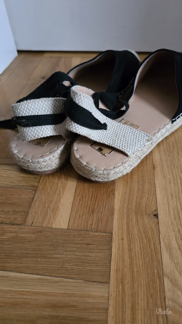 Crne espadrile sandale