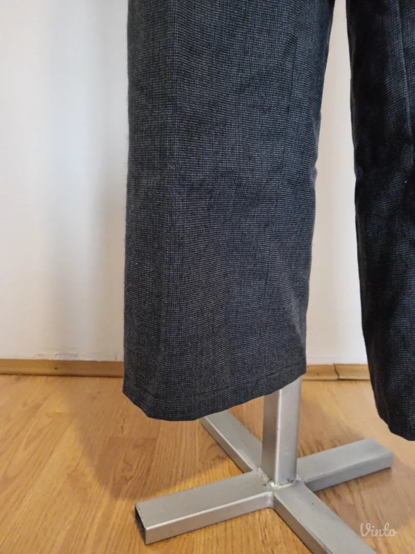 Predivne pantalone na sitne kockice