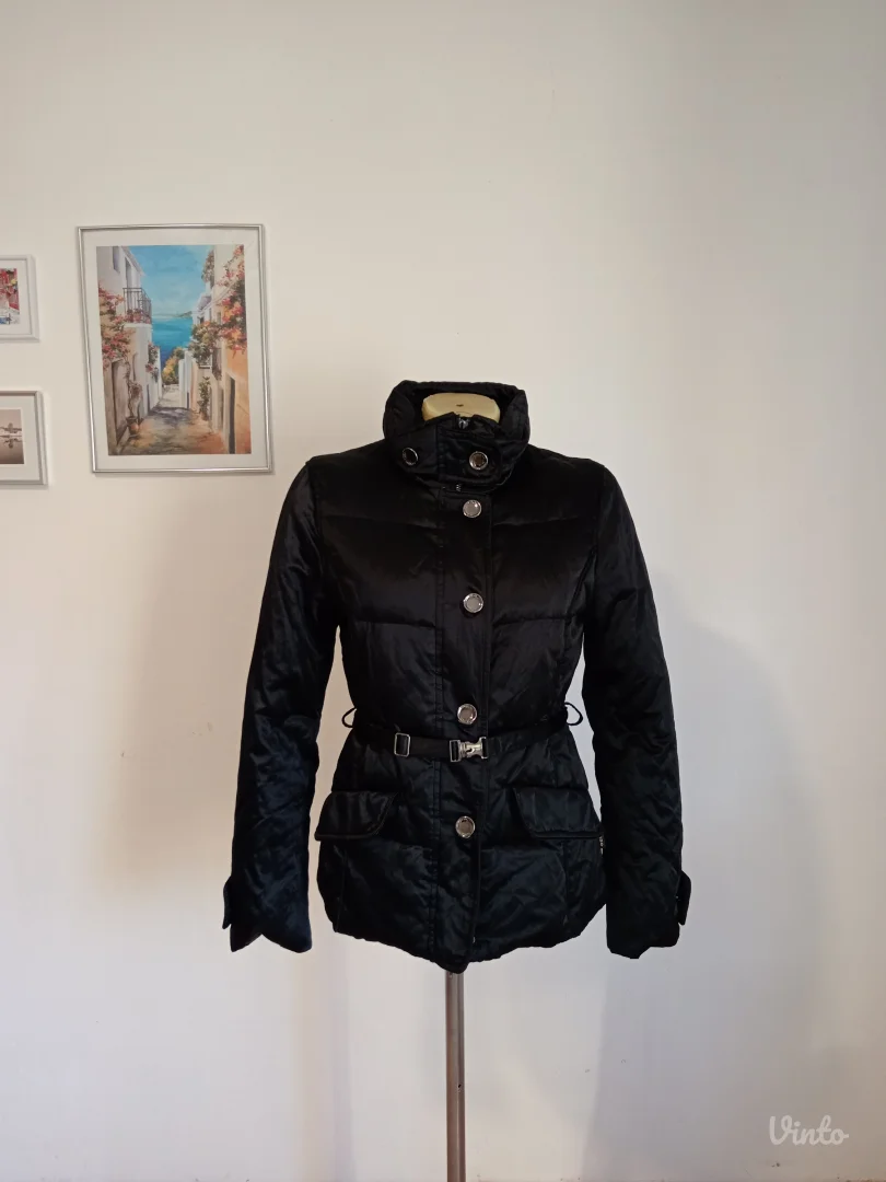 Geox crna jakna sa kaišem u struku