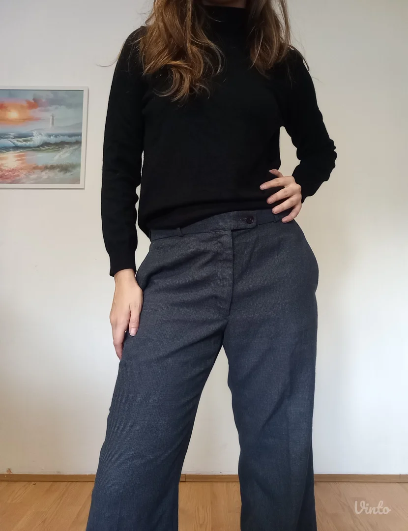 Predivne pantalone na sitne kockice