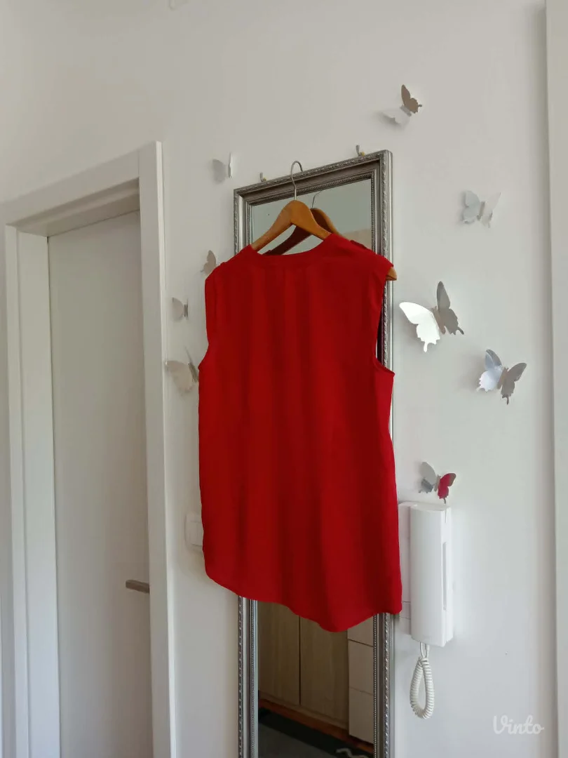 Predivna crvena bluza