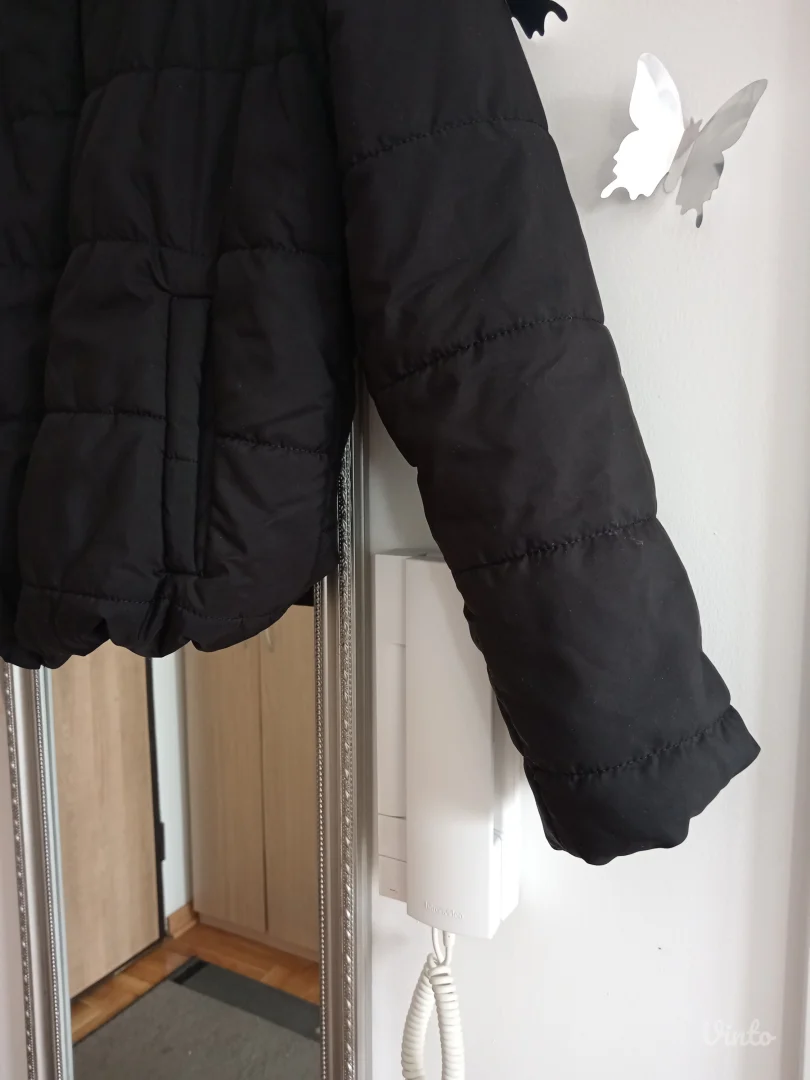 Crna ženska jakna bomber