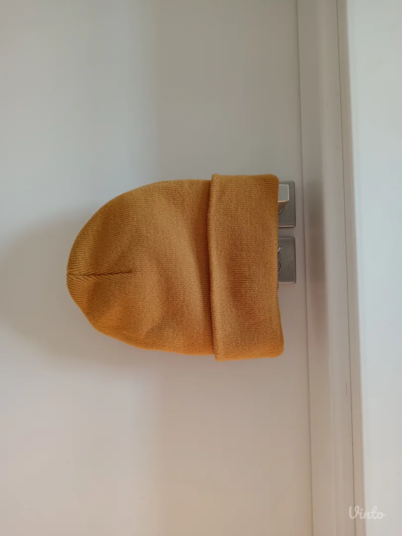 Zimska kapa oker boje