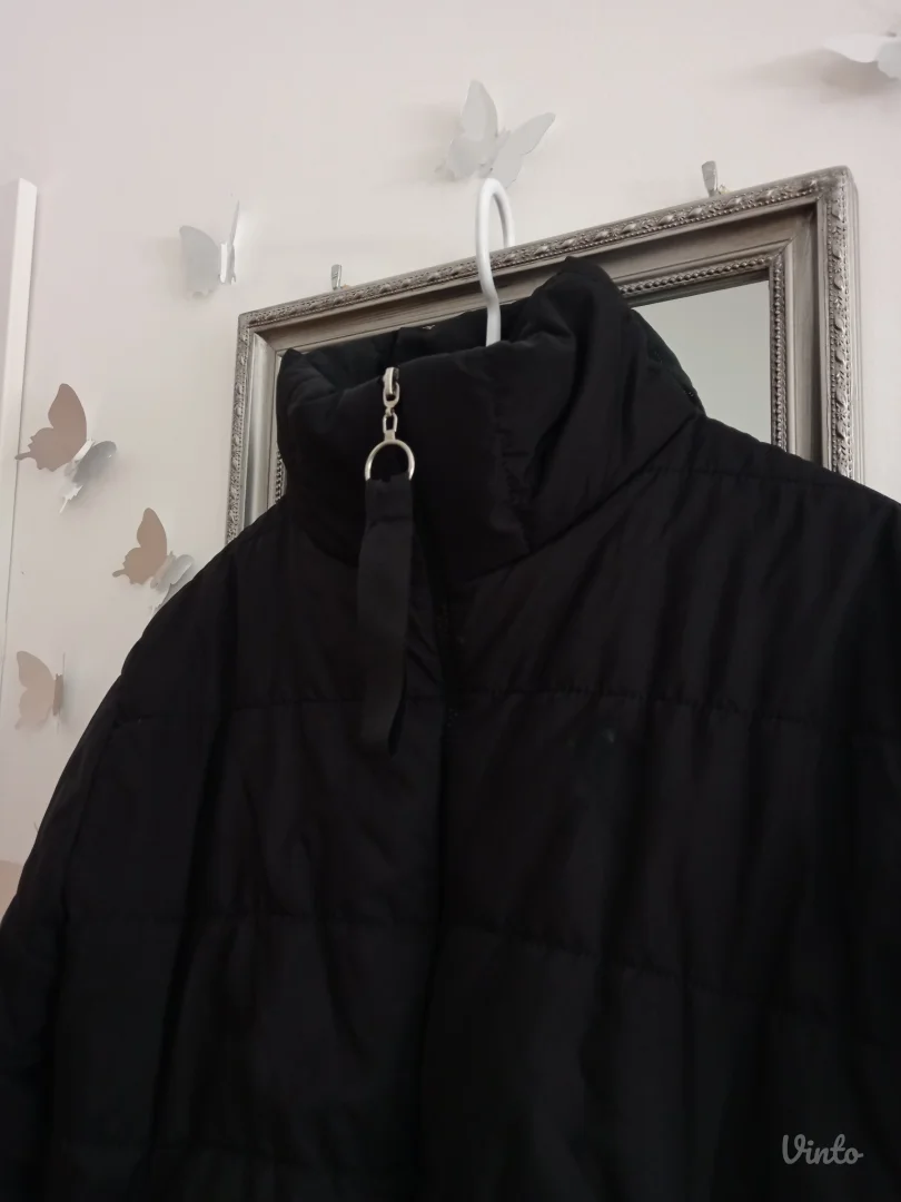 Crna ženska jakna bomber