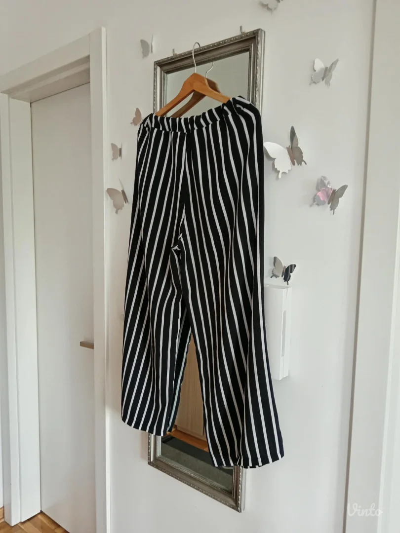 Teget lagane pantalone na pruge