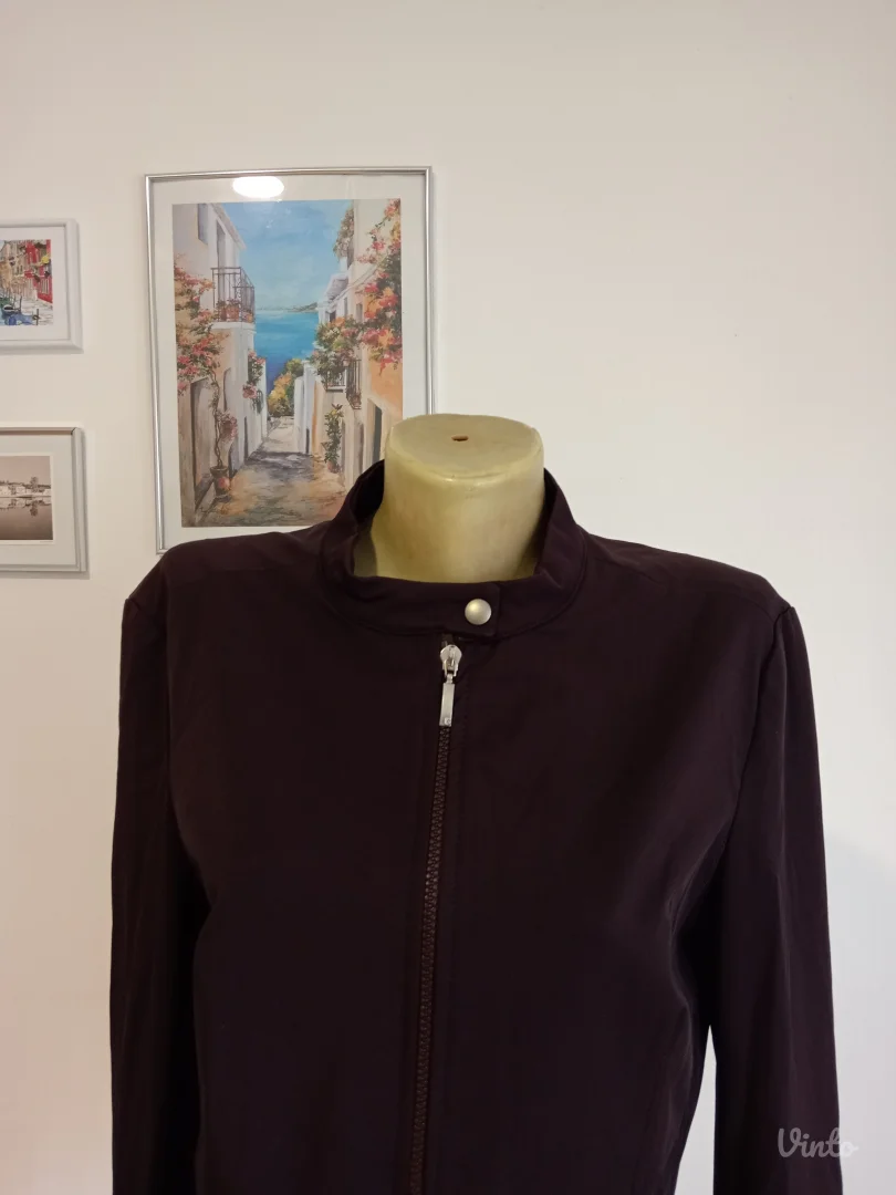 Tamno ljubičasta jakna