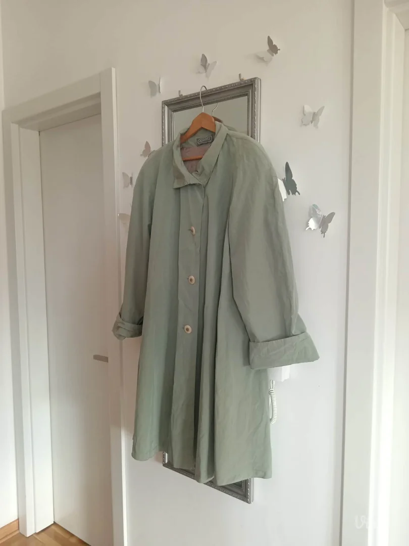 Mantil zelene boje Novelti