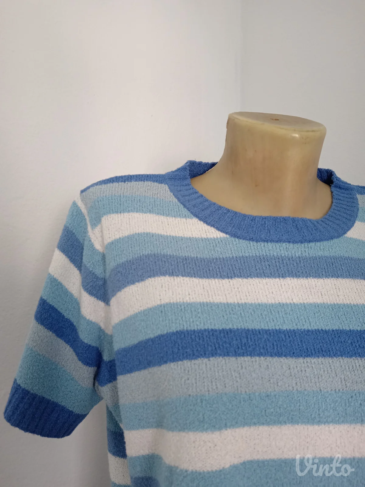 Preslatka bluza na plave pruge