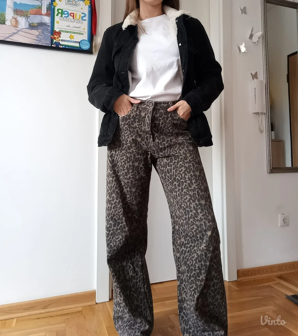 Pull&Bear crna jakna