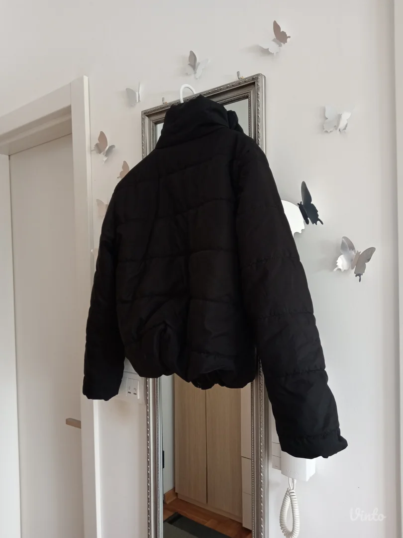 Crna ženska jakna bomber