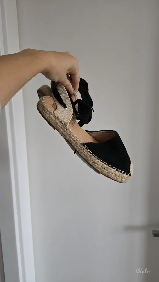 Crne espadrile sandale