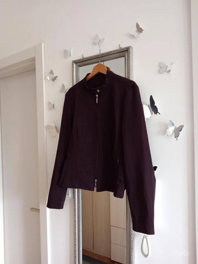 Tamno ljubičasta jakna