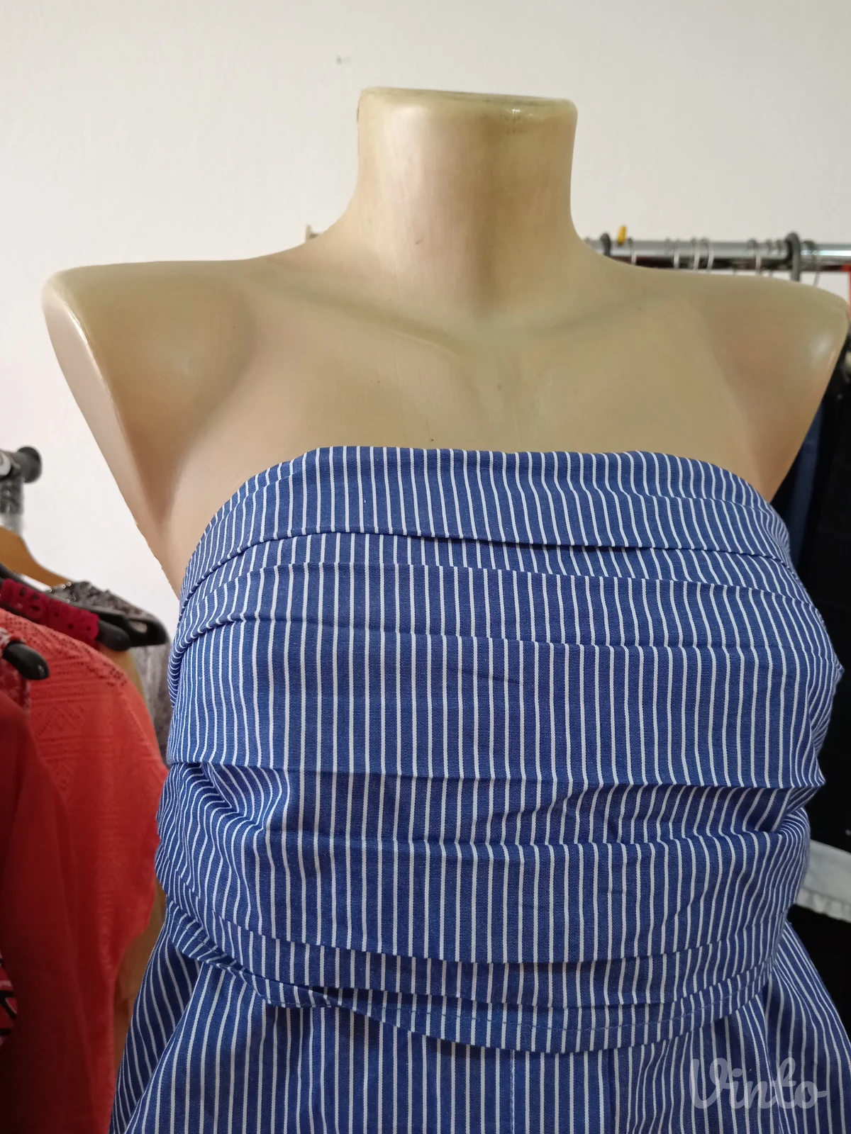 Predivan pamučni top na pruge NOVO
