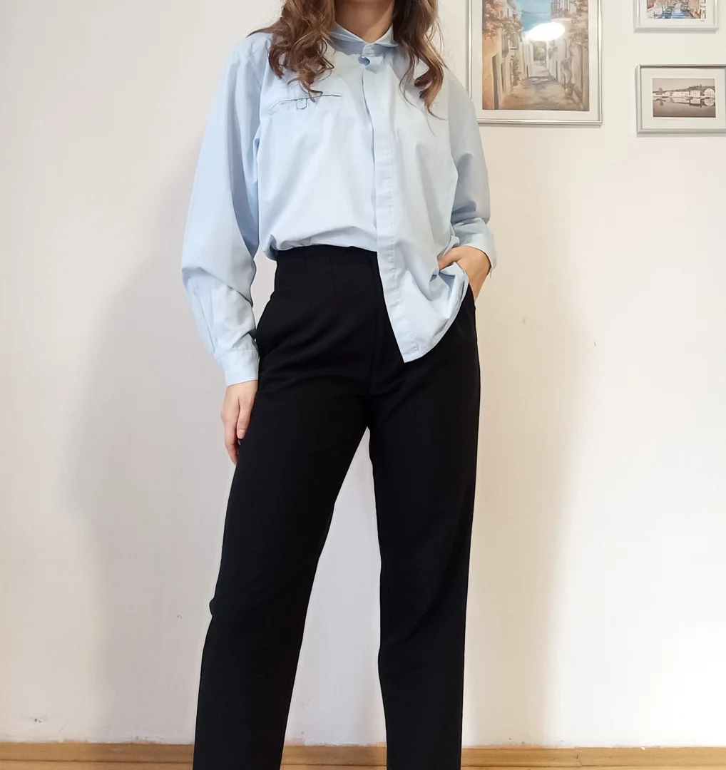 Predivna plava košulja