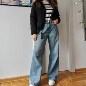 Crna ženska jakna bomber