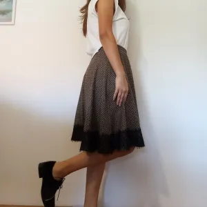 Predivna suknja dubok struk