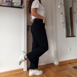 Pamučne crne farmerice