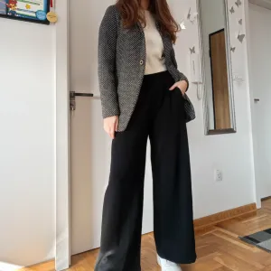 Predivan crno beli sako blejzer