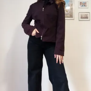 Tamno ljubičasta jakna