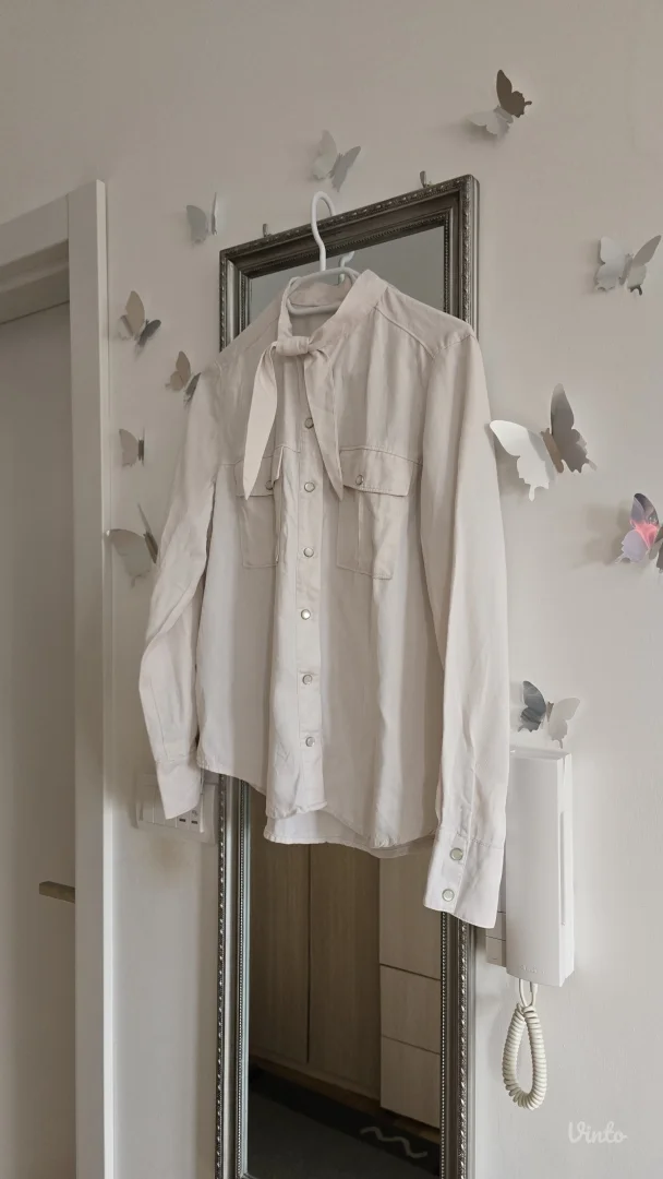 Mango bela košulja na vezivanje ili jakna