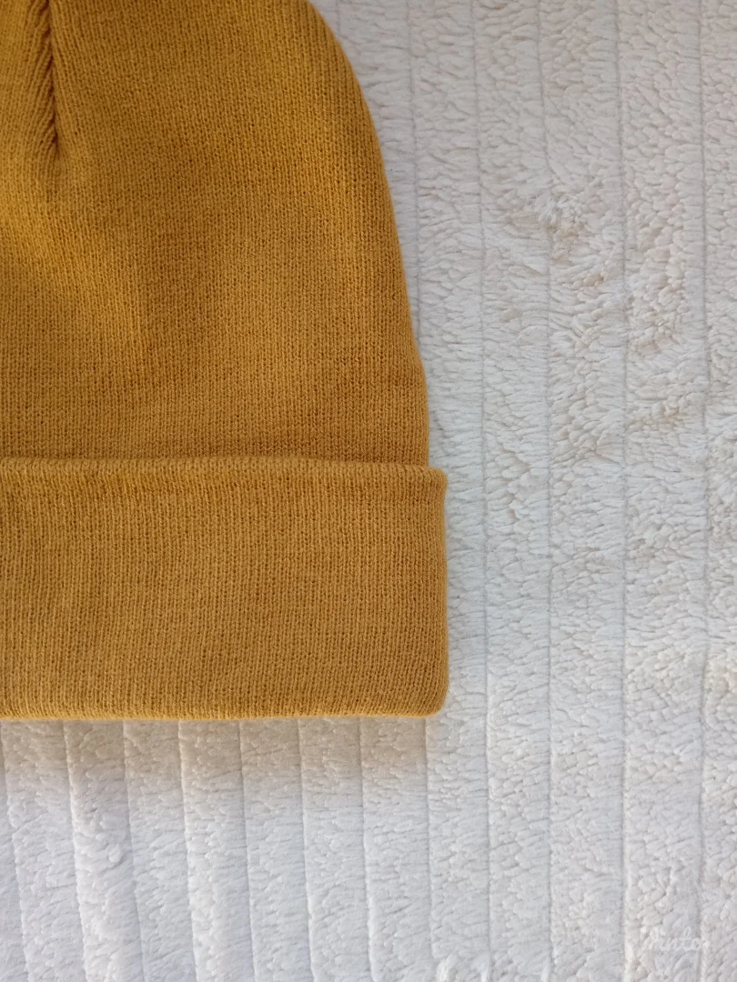 Zimska kapa oker boje