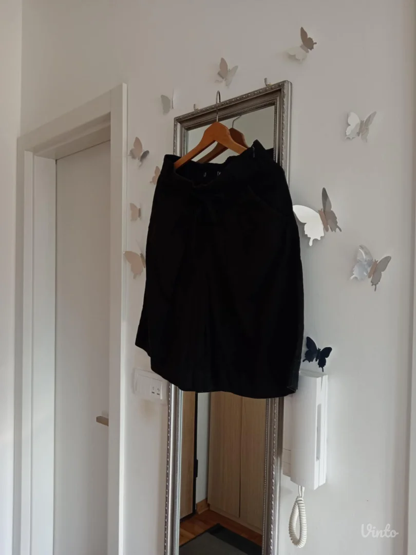 Crni pamučni šorts